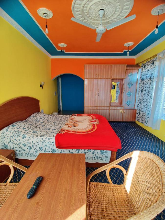 Calm Holiday Inn Σριναγκάρ Εξωτερικό φωτογραφία